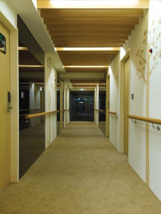 國際智家.順風產後護理之家 . 張智子. 李家文 . 國際智家